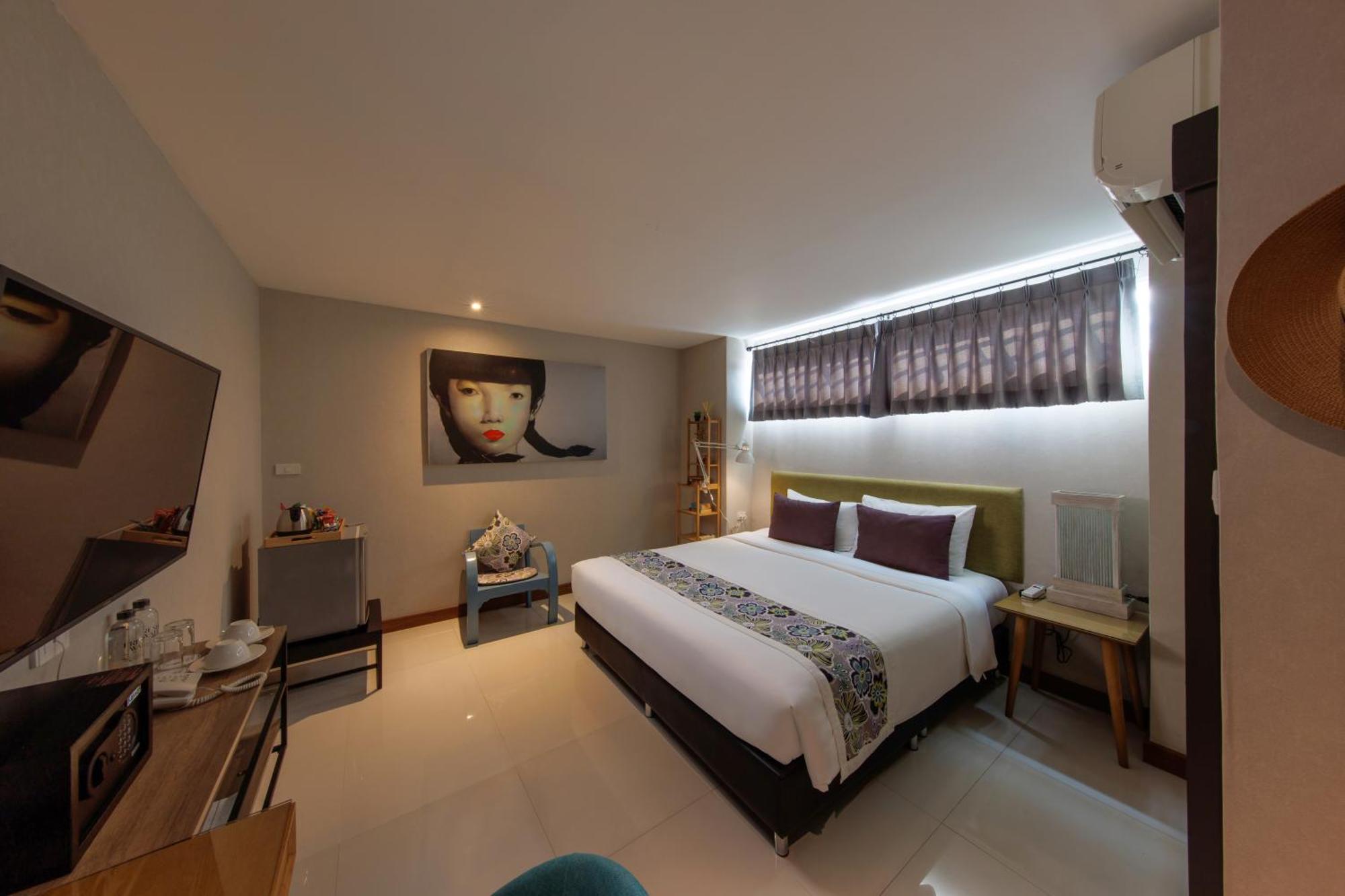 Chala Number 2 Art And Gallery Chiang Mai Phòng bức ảnh